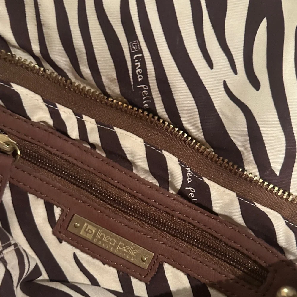Linea Pelle Brown Leather Crossbody Bag - Picture 6 of 13